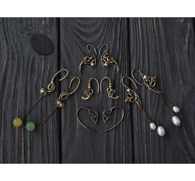 Dainty hook earrings