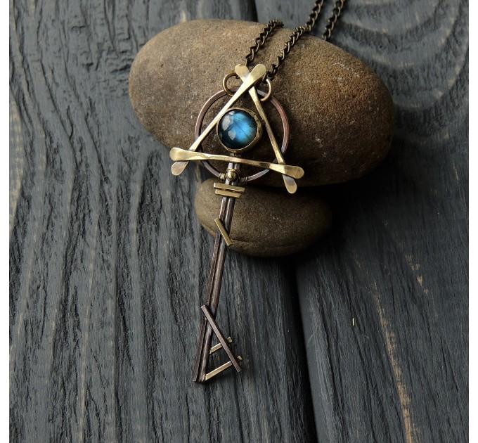 Talisman key pendant