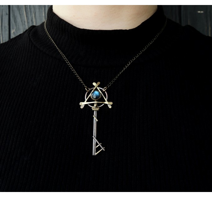 Talisman key pendant