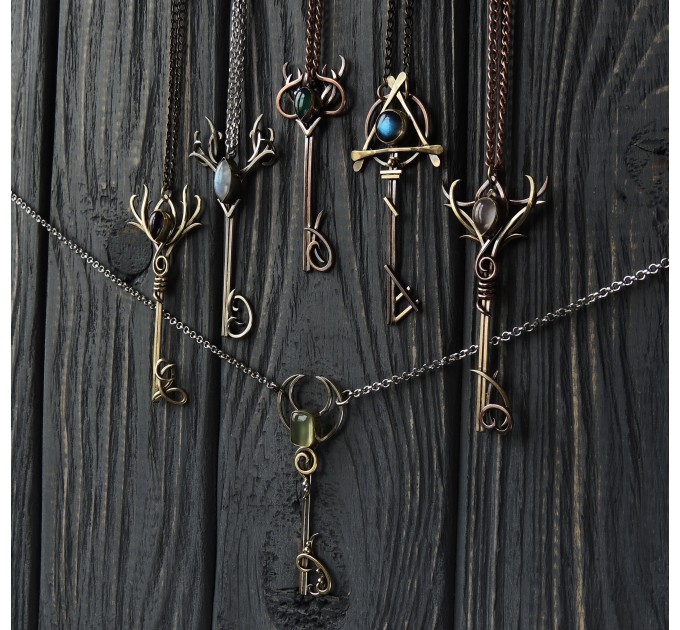 Talisman key pendant