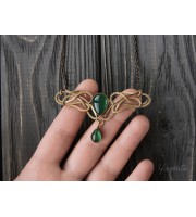 Green elf necklace