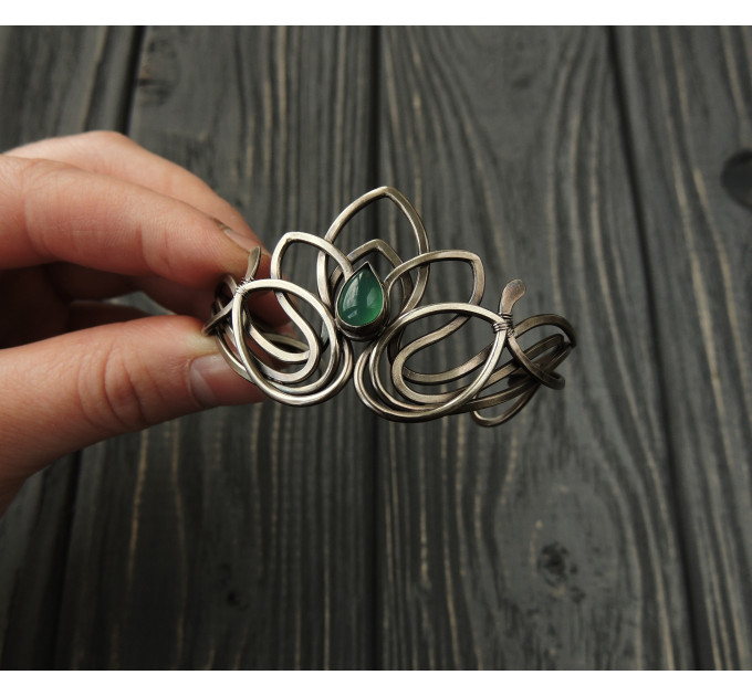 Wirework lotus bangle