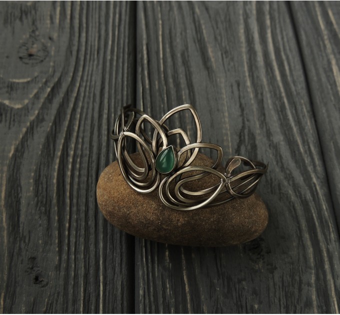 Wirework lotus bangle