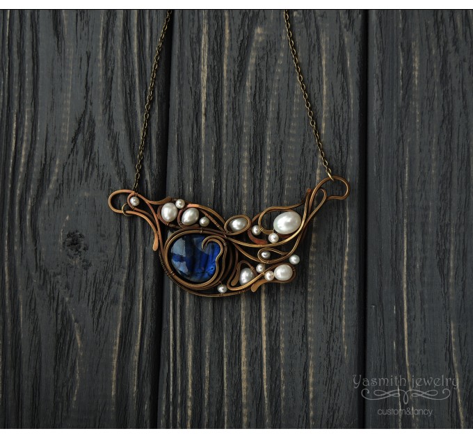 Brass wire bib necklace