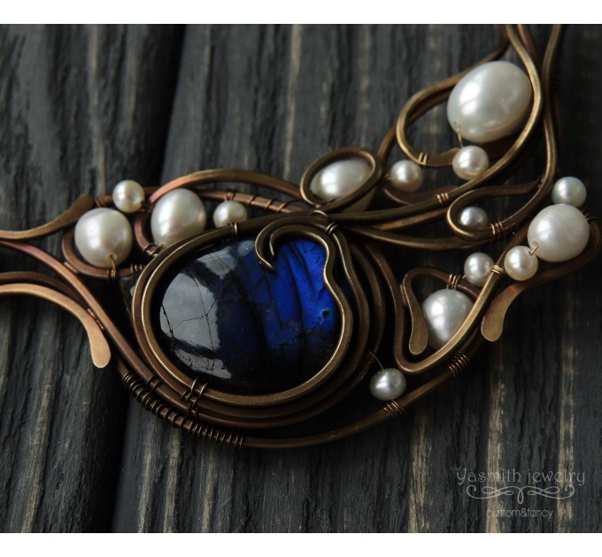 Brass wire bib necklace