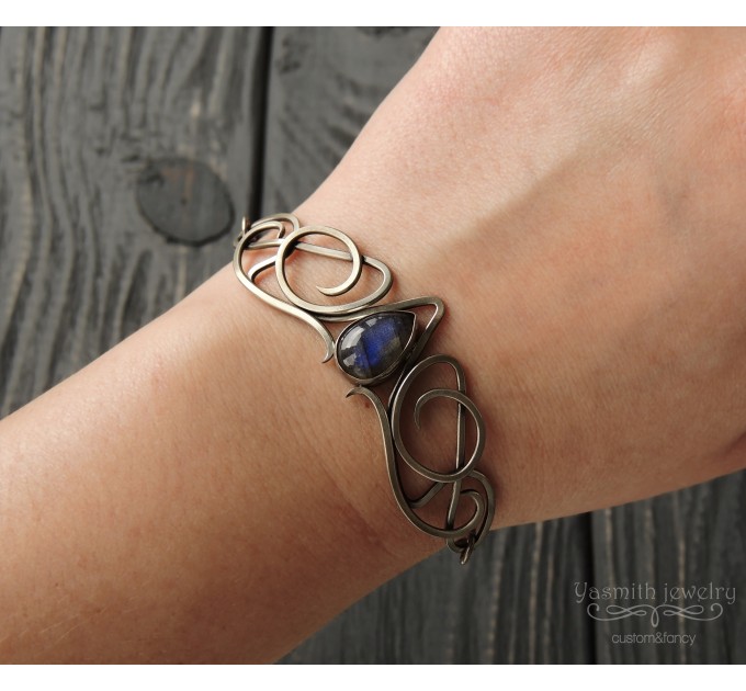 Celtic wire bracelet