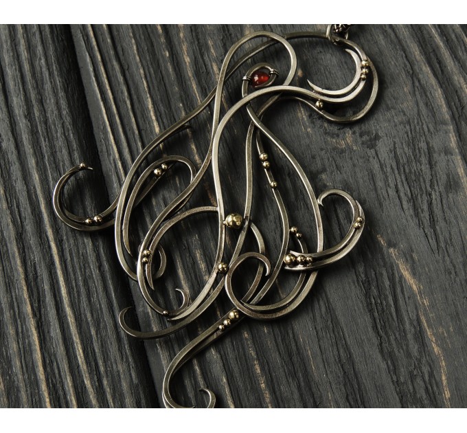 Kracken pendant