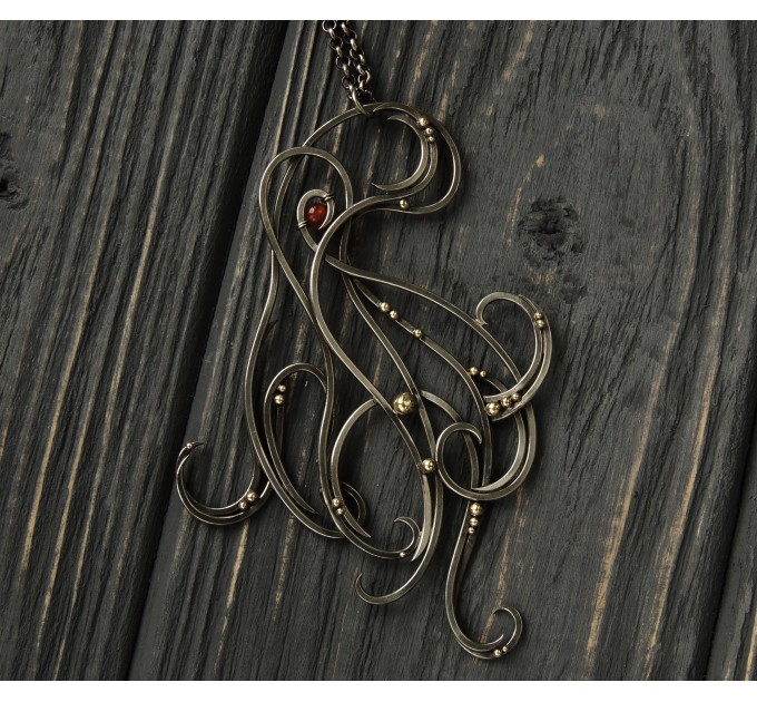 Kracken pendant