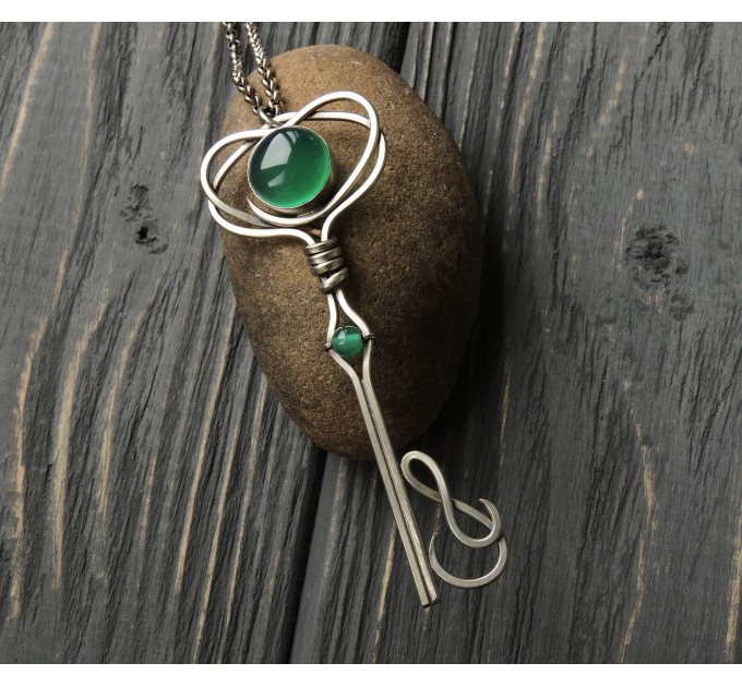 Green chalcedony pendant