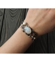 Rainbow moonstone bracelet with pearls